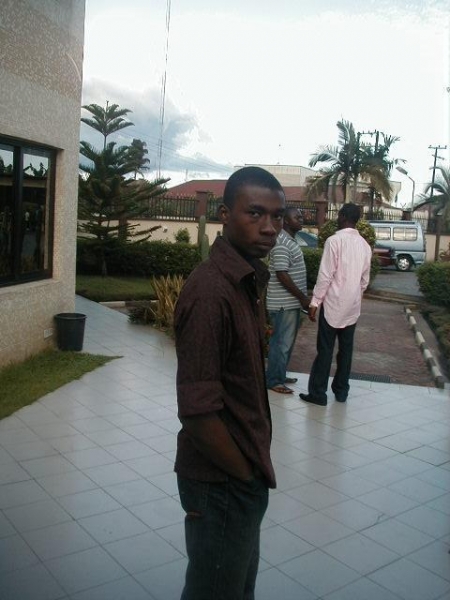 thats moi ladies - click for next photo
