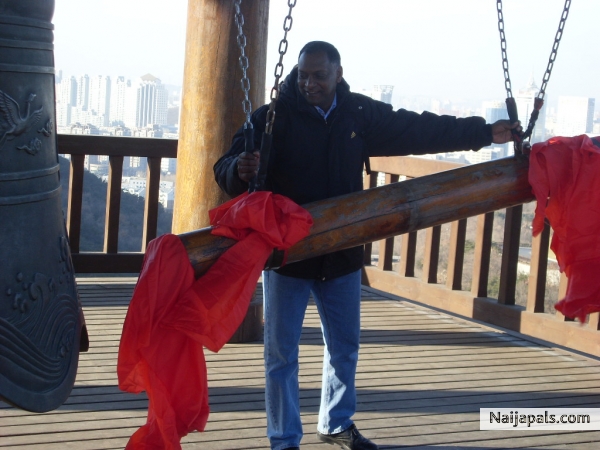 The bell of more fortune - click for next photo