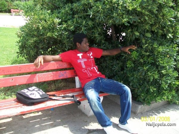  - click for next photo