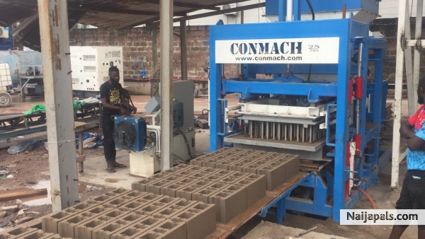 Concrete Block Making Machine BlockKing-25MS - click for next photo