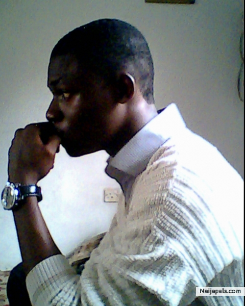 thinking or jst watching??? - click for next photo