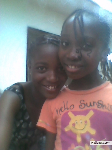 Younga sis n I. - click for next photo