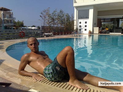  - click for next photo