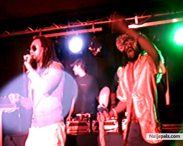 TUKLAN LIVE ON STAGE - click for next photo