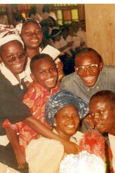 Mii, Mum, Dozie, Izunna, Chioma (siblings), nd Chiawonam (cousin) - click for next photo