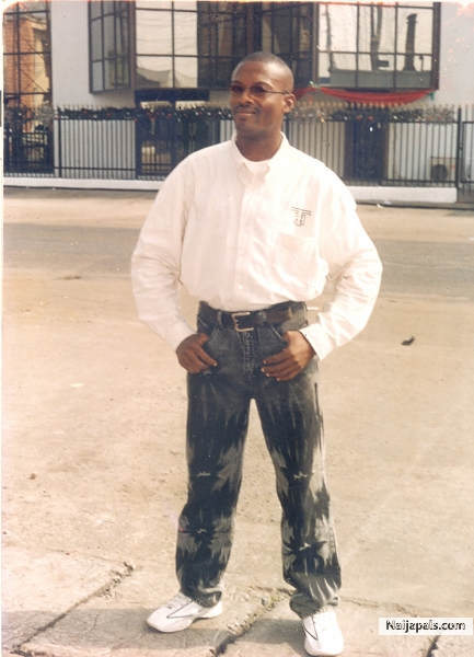  - click for next photo