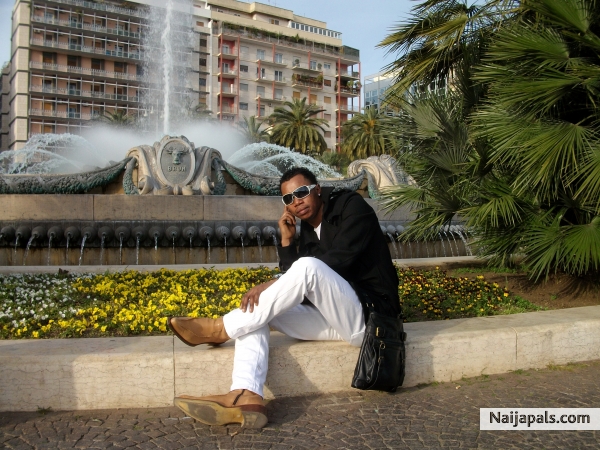  - click for next photo