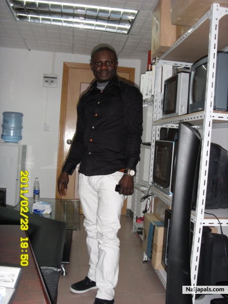  - click for next photo