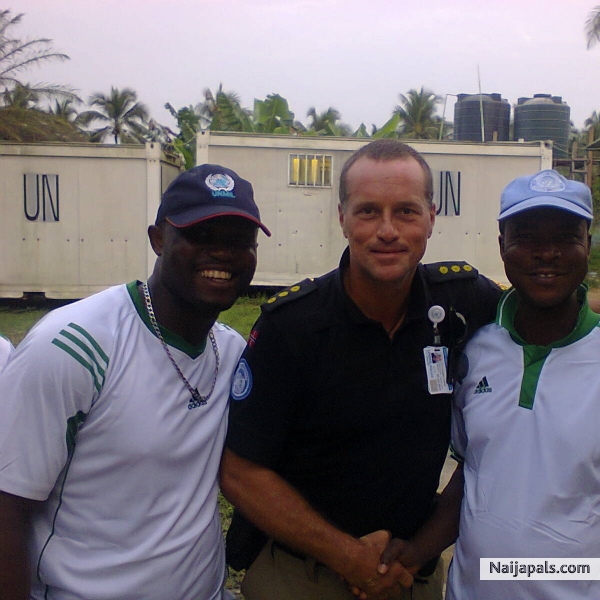 I REP NAIJA - click for next photo