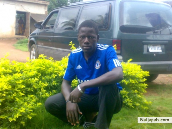  - click for next photo