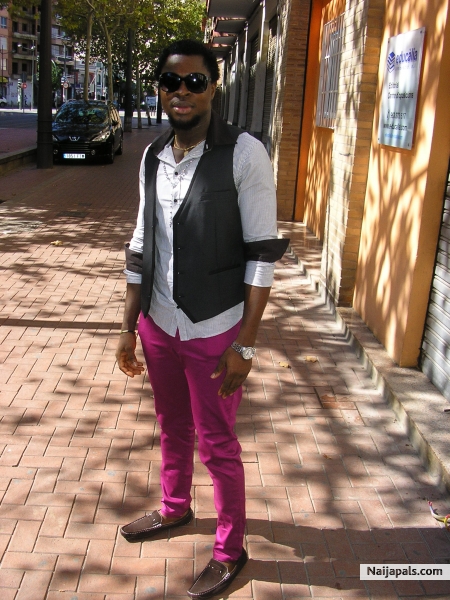  - click for next photo