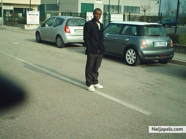  - click for next photo