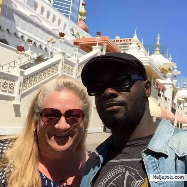 Me and EZ at Atlantic City NJ USA - click for next photo