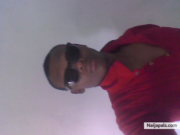 Mickaezz - click for next photo
