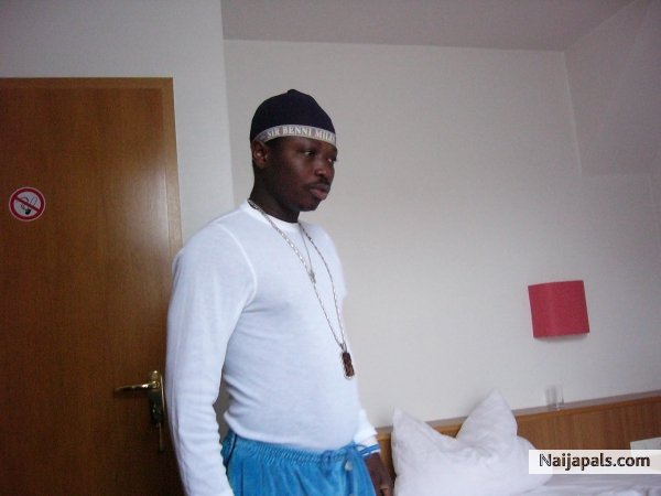 - click for next photo
