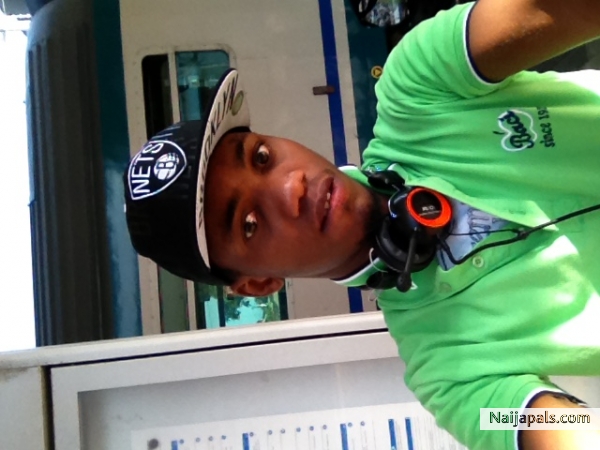 REELMICBOSS - click for next photo