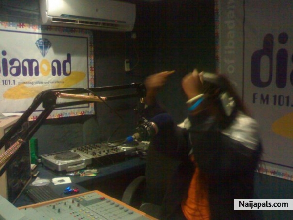 freaky in d studio - click for next photo