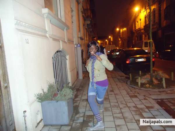  - click for next photo
