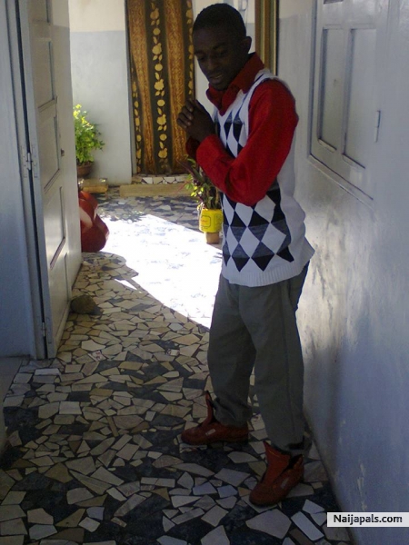  - click for next photo