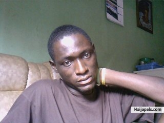 Little old young guy(femi) - click for next photo