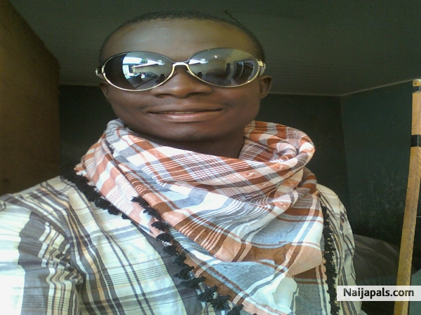 He is a funny guy - click for next photo