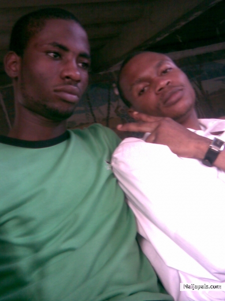 me and a pal...chilling - click for next photo