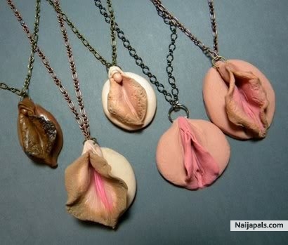 nice necklace - click for next photo