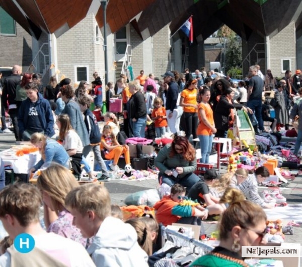 rommelmarkt is controling Time GMT today. Naijapals.com is not observing this! - click for next photo