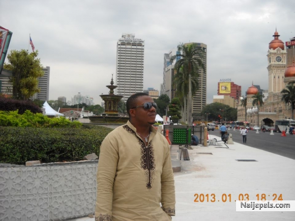  - click for next photo