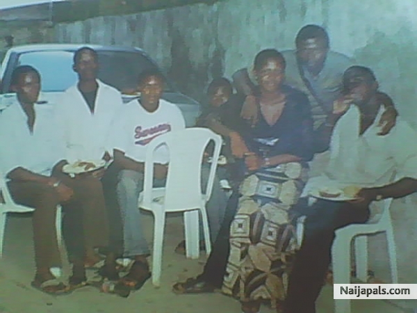 L-R: walexx, ty, Nelly, blessing,lectyking, adidas - click for next photo