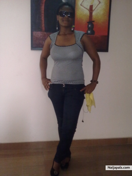 Just on d set - click for next photo