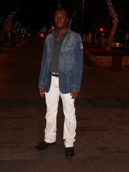  - click for next photo