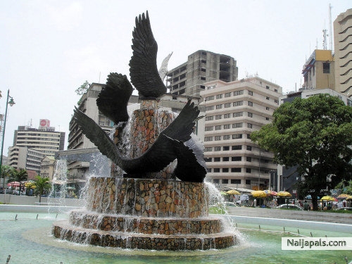 LAGOS IS BEAUTIFUL - click for next photo