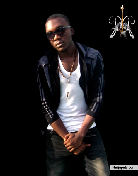 J2pee Tushadowz - click for next photo
