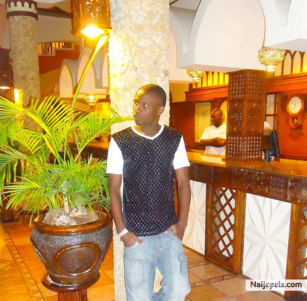  - click for next photo
