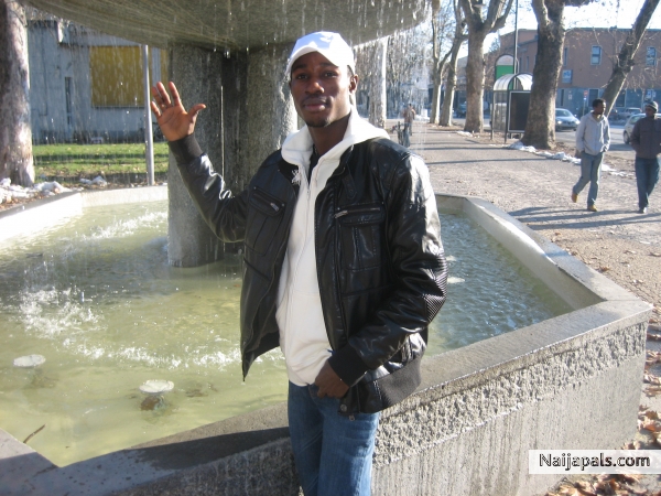  - click for next photo