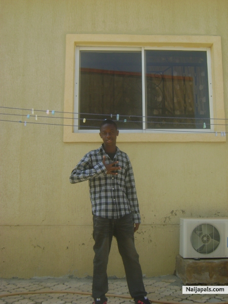 - click for next photo
