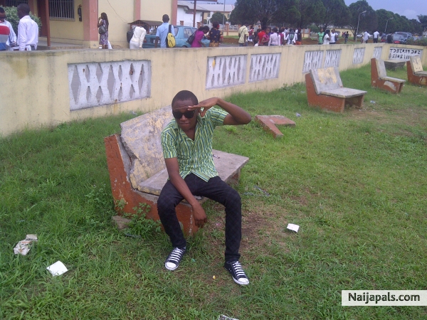 EeJAYOo - click for next photo