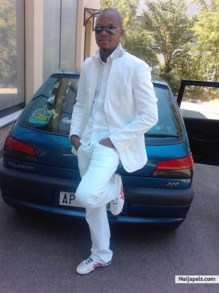  - click for next photo