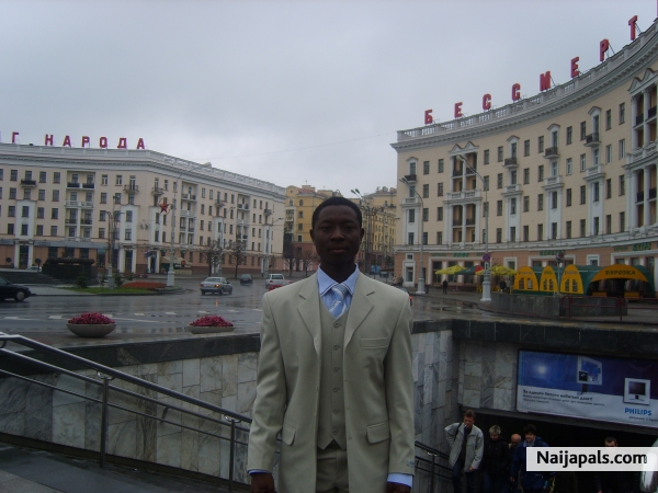 Here i am - click for next photo
