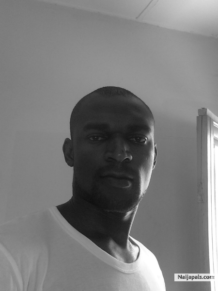 mee - click for next photo