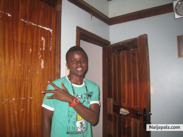  - click for next photo