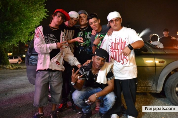 VIC.O HIS FANS FROM IN ITALY - click for next photo
