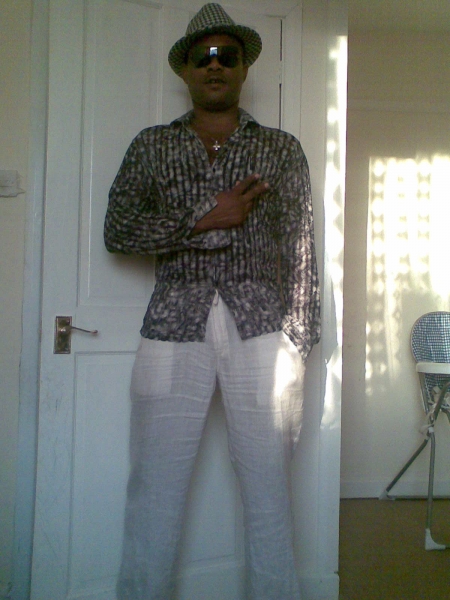  - click for next photo