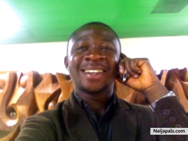 Nazman about to board the flight in LAGOS - click for next photo