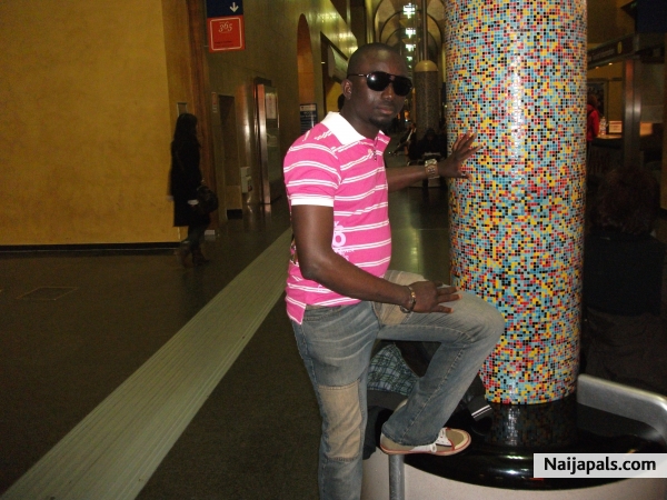  - click for next photo