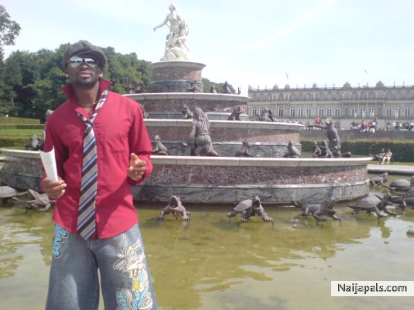 - click for next photo