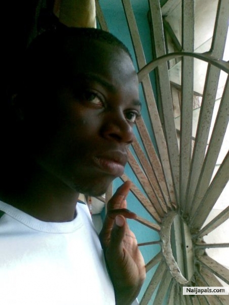 i and i - click for next photo