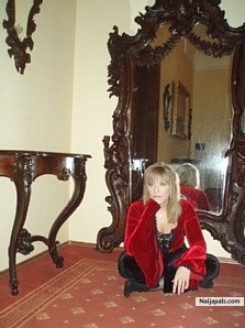 jany jany - click for next photo