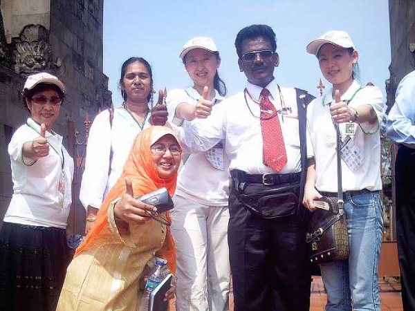 Indonesian Friends - click for next photo